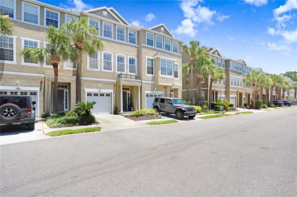 Recently Sold: $500,000 (3 beds, 2 baths, 1714 Square Feet)