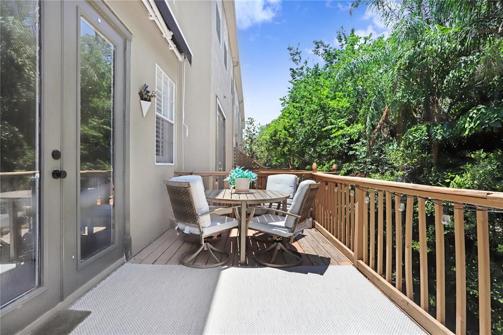 Recently Sold: $500,000 (3 beds, 2 baths, 1714 Square Feet)