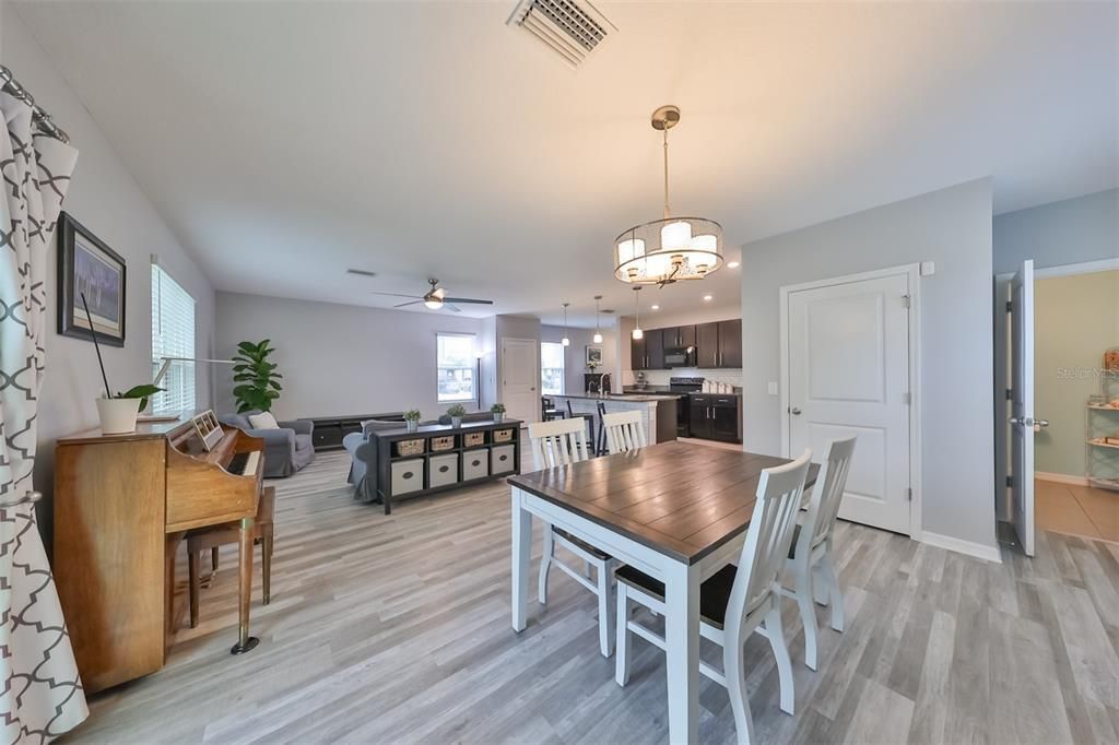 Active With Contract: $500,000 (4 beds, 2 baths, 2260 Square Feet)