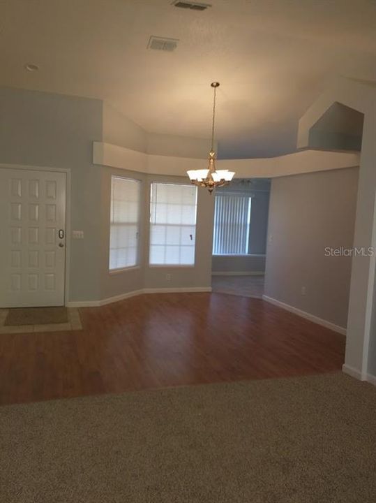 For Sale: $306,500 (3 beds, 2 baths, 1642 Square Feet)