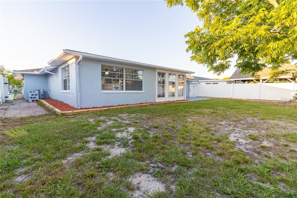 Recently Sold: $259,000 (3 beds, 2 baths, 1272 Square Feet)