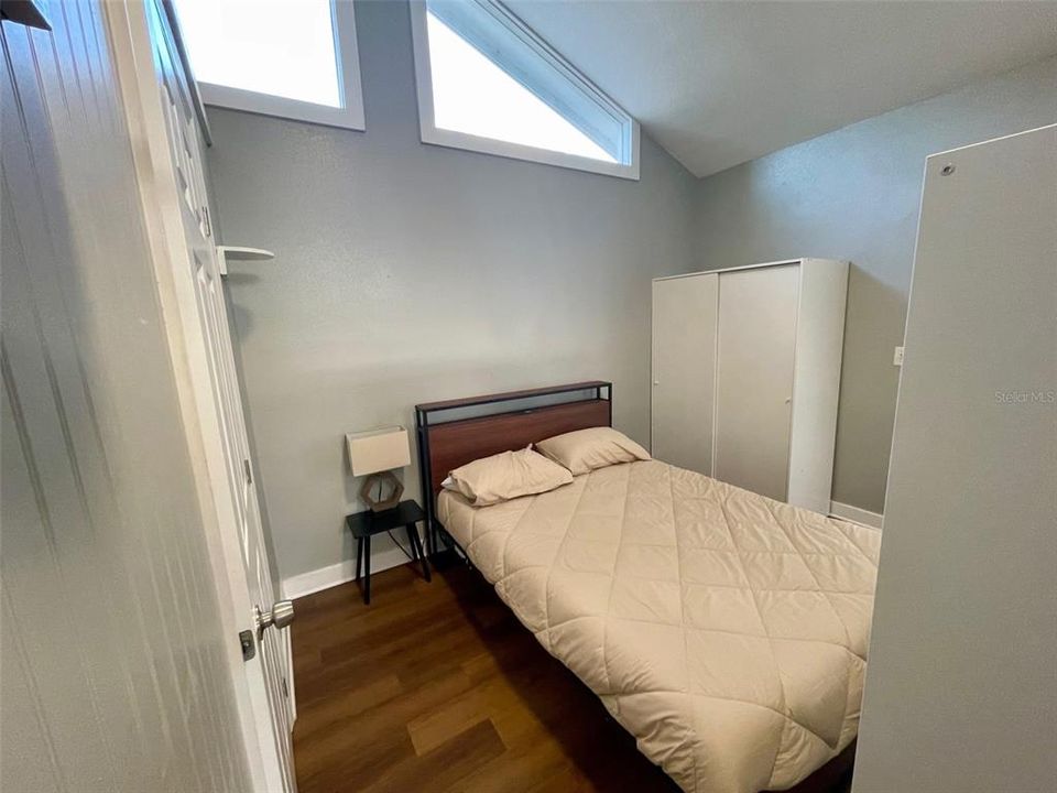 Recently Rented: $1,300 (0 beds, 1 baths, 500 Square Feet)