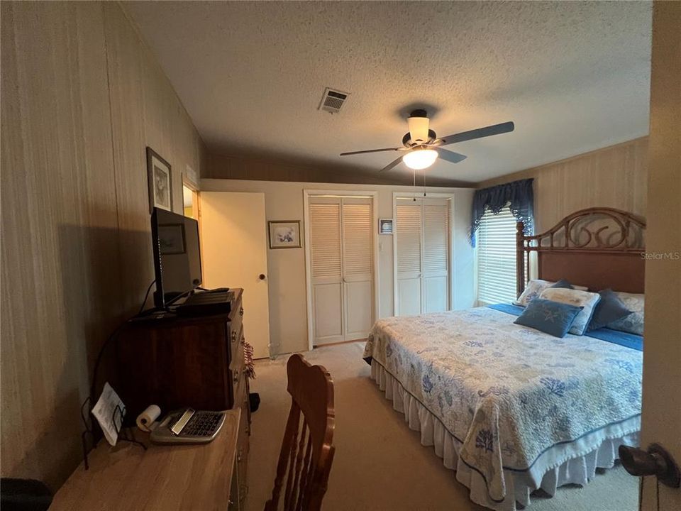 For Sale: $145,000 (2 beds, 2 baths, 936 Square Feet)