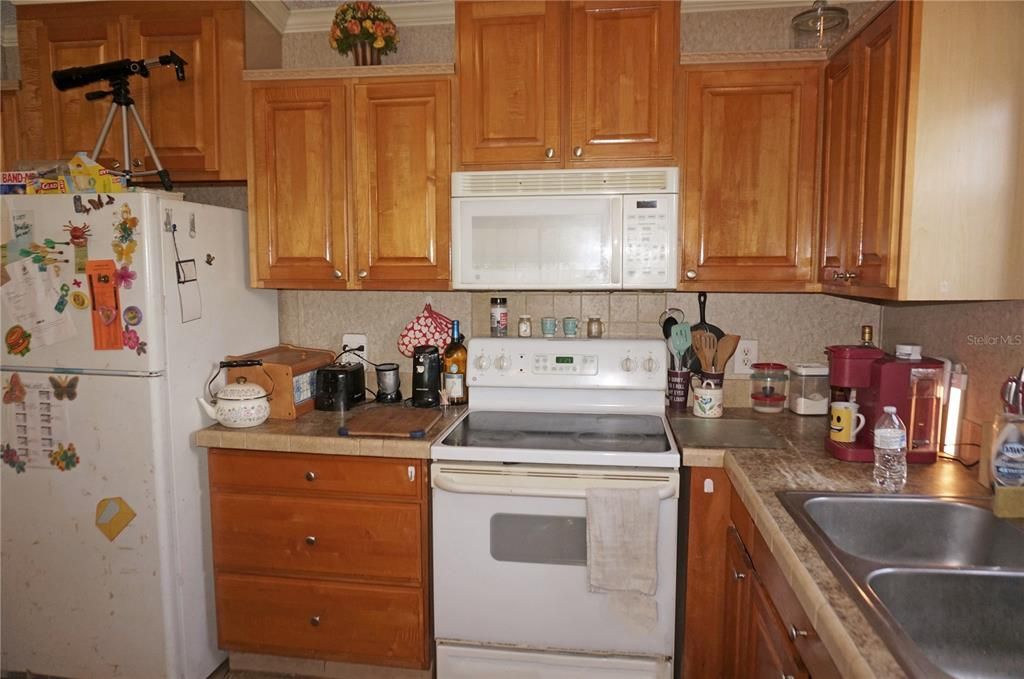 For Sale: $135,000 (2 beds, 2 baths, 960 Square Feet)