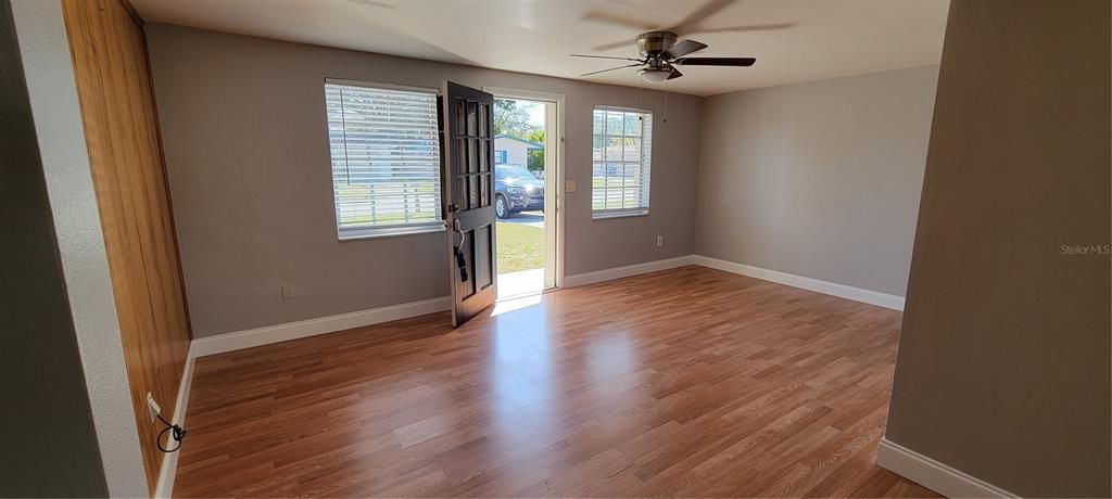 For Rent: $1,455 (2 beds, 2 baths, 900 Square Feet)