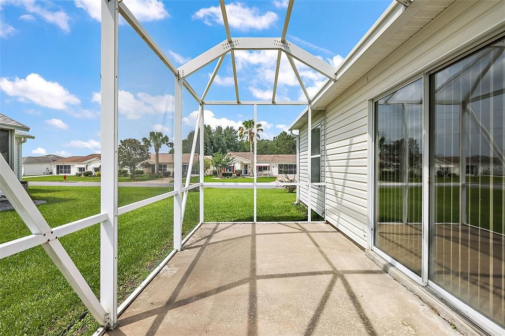 Recently Sold: $280,000 (3 beds, 2 baths, 1392 Square Feet)