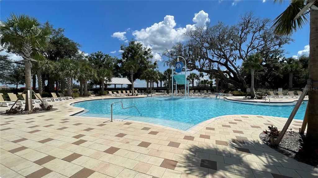 Active With Contract: $2,400 (3 beds, 2 baths, 1620 Square Feet)