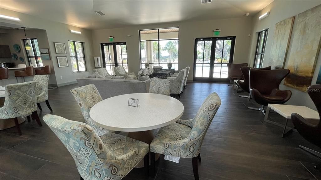 Active With Contract: $2,400 (3 beds, 2 baths, 1620 Square Feet)