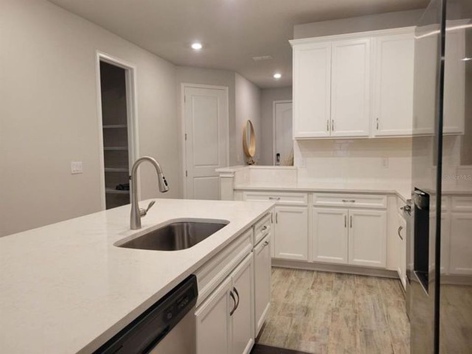 Active With Contract: $2,495 (3 beds, 2 baths, 1904 Square Feet)