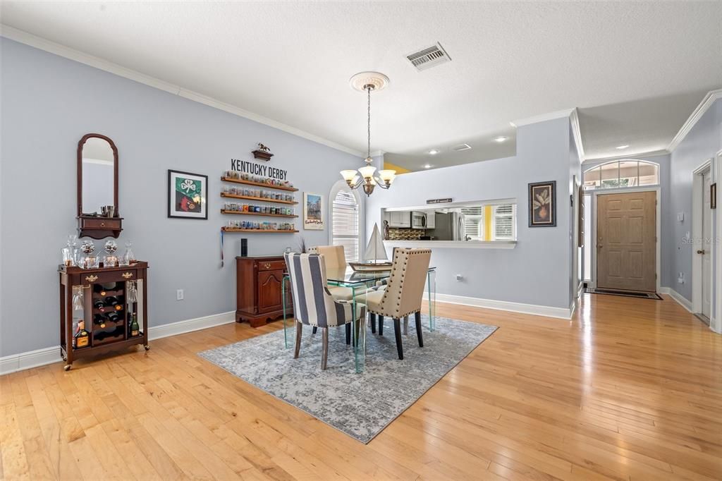 For Sale: $469,900 (2 beds, 2 baths, 1841 Square Feet)