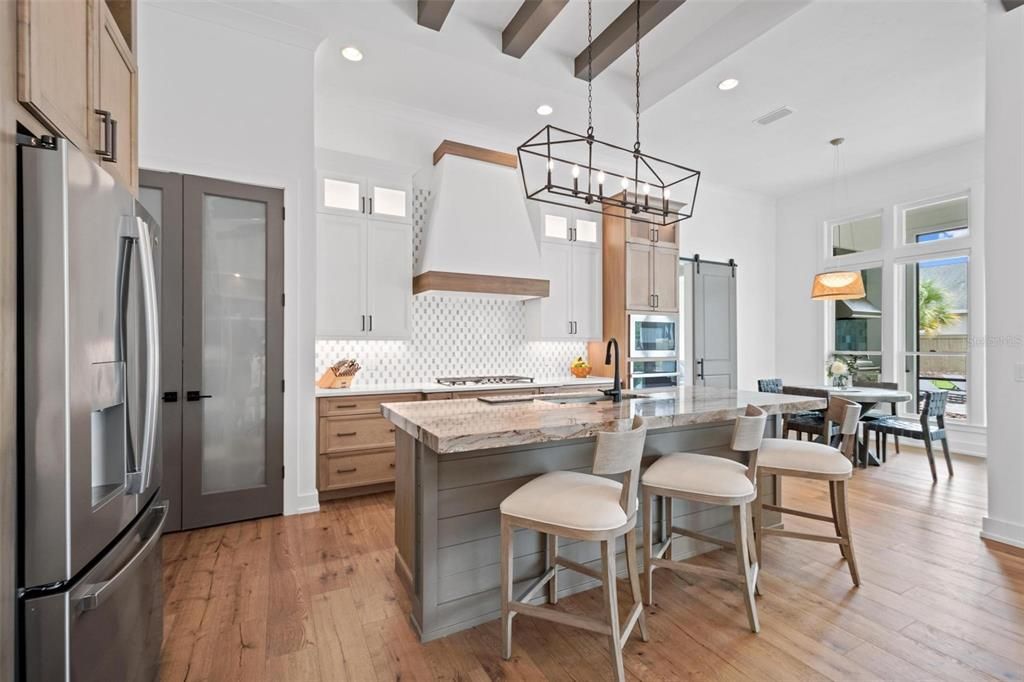 Recently Sold: $1,250,000 (4 beds, 4 baths, 3284 Square Feet)