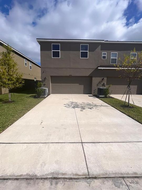 Active With Contract: $2,900 (4 beds, 2 baths, 1627 Square Feet)