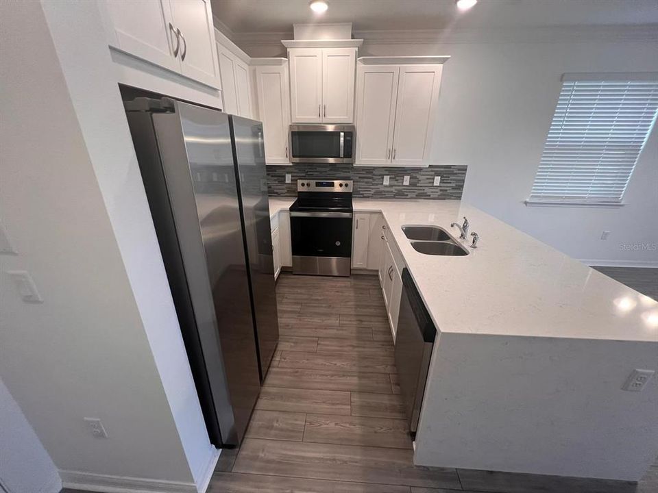 Active With Contract: $2,900 (4 beds, 2 baths, 1627 Square Feet)