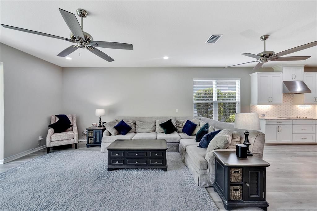 Active With Contract: $669,000 (4 beds, 3 baths, 2460 Square Feet)