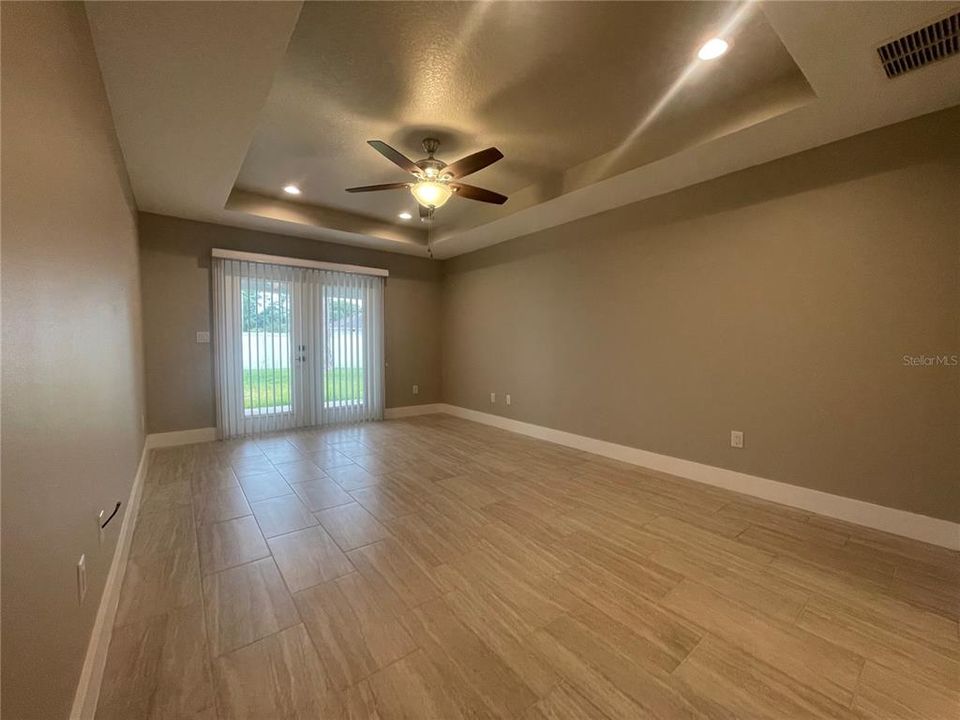 Active With Contract: $2,300 (3 beds, 2 baths, 1502 Square Feet)