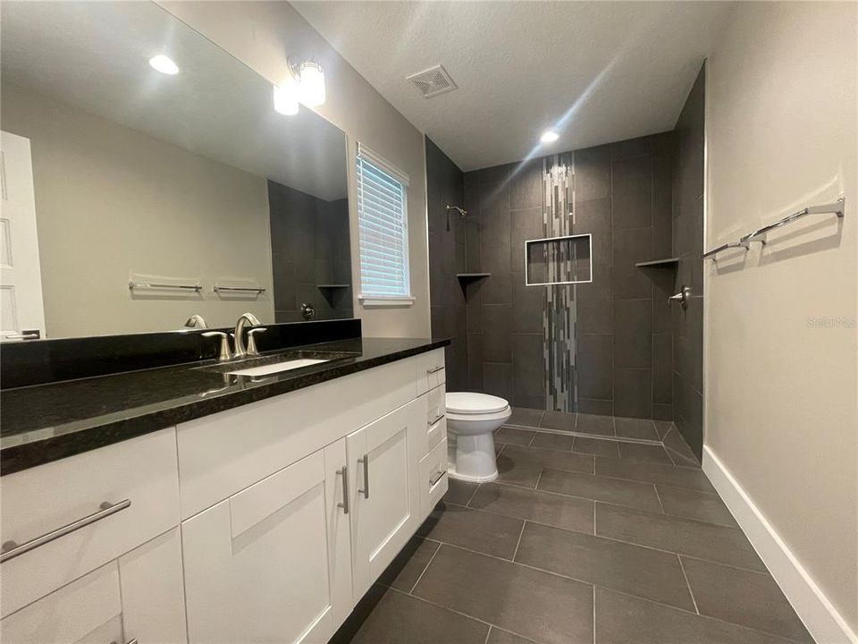 Active With Contract: $2,300 (3 beds, 2 baths, 1502 Square Feet)