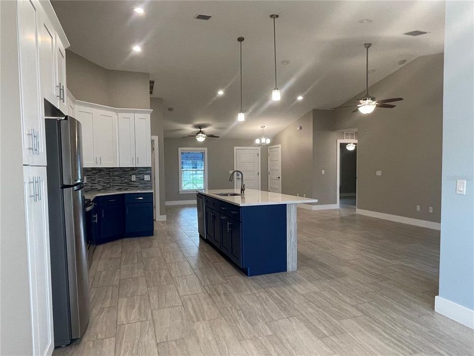 Active With Contract: $2,300 (3 beds, 2 baths, 1502 Square Feet)