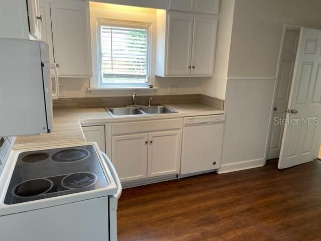 For Rent: $2,295 (3 beds, 1 baths, 1056 Square Feet)