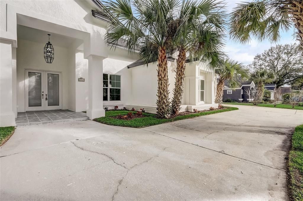 Active With Contract: $630,000 (4 beds, 2 baths, 2600 Square Feet)