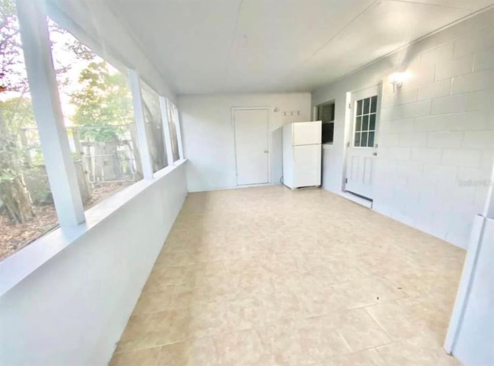 For Rent: $2,000 (3 beds, 2 baths, 1170 Square Feet)