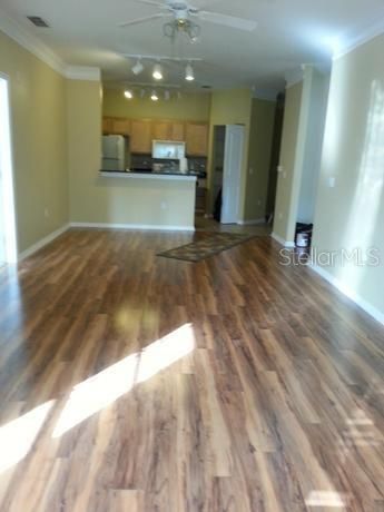 For Sale: $335,000 (2 beds, 2 baths, 1214 Square Feet)