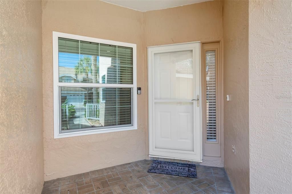 Recently Sold: $350,000 (3 beds, 2 baths, 1450 Square Feet)