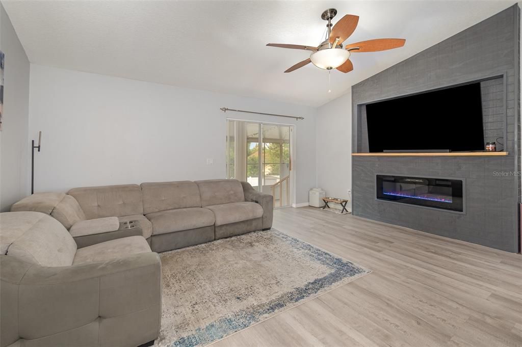 Active With Contract: $365,000 (4 beds, 2 baths, 1674 Square Feet)