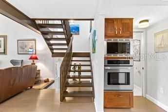 For Sale: $569,000 (2 beds, 2 baths, 1728 Square Feet)