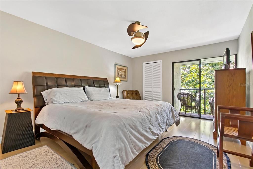 For Sale: $569,000 (2 beds, 2 baths, 1728 Square Feet)