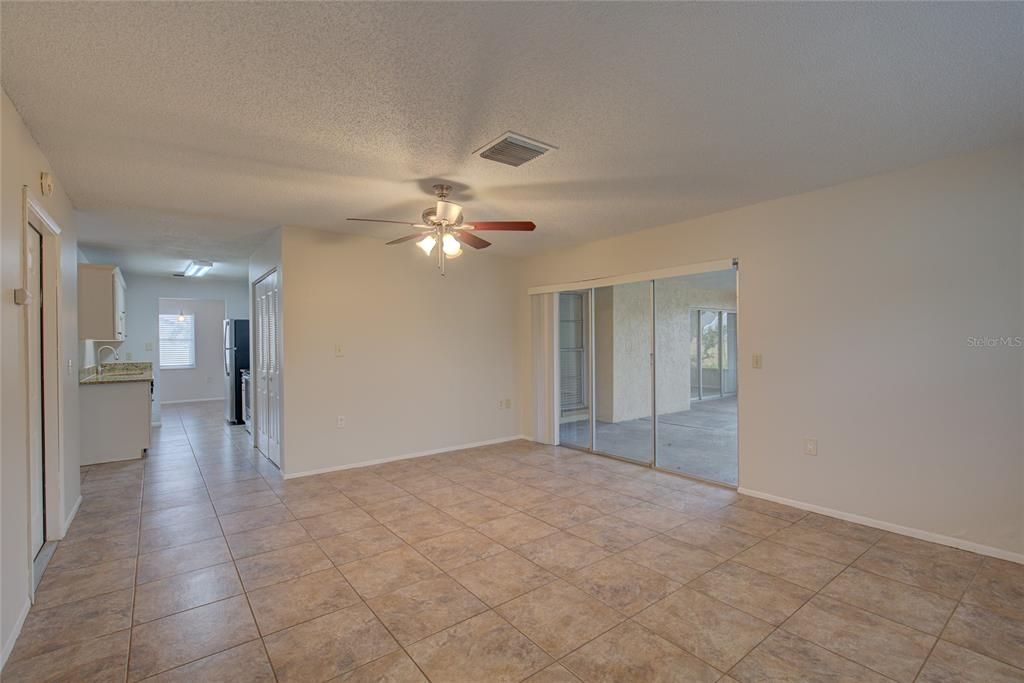 Active With Contract: $319,900 (3 beds, 2 baths, 1653 Square Feet)