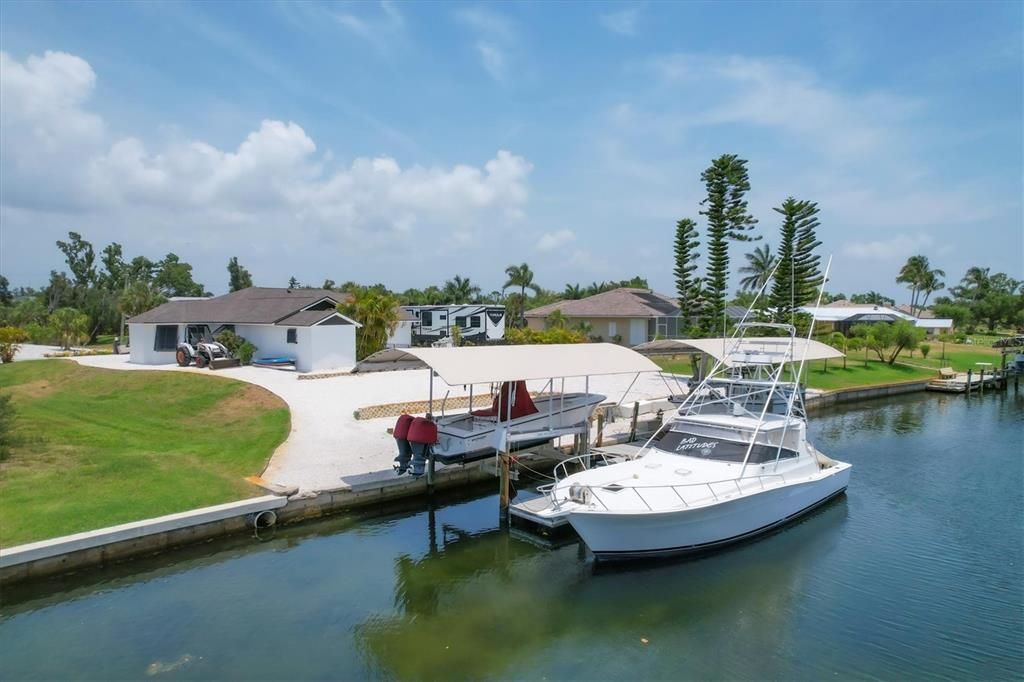 For Sale: $1,899,900 (3 beds, 2 baths, 2192 Square Feet)