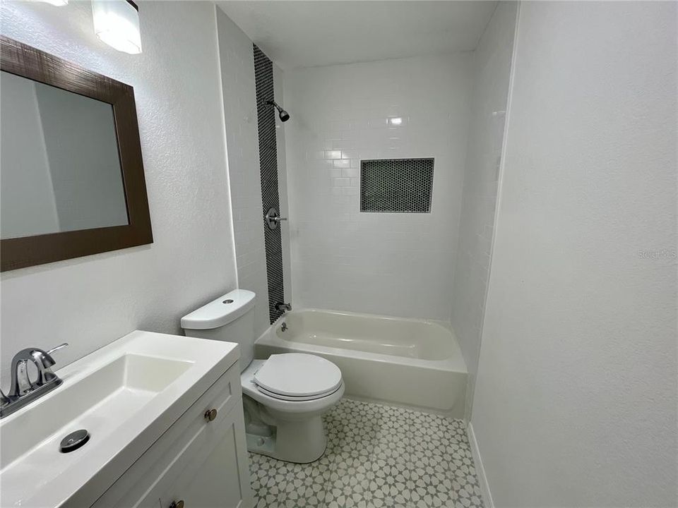 出租: $3,300 (4 贝兹, 2 浴室, 1550 平方英尺)