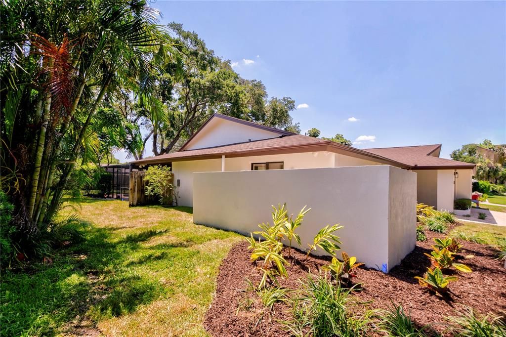 For Sale: $849,900 (4 beds, 2 baths, 2584 Square Feet)