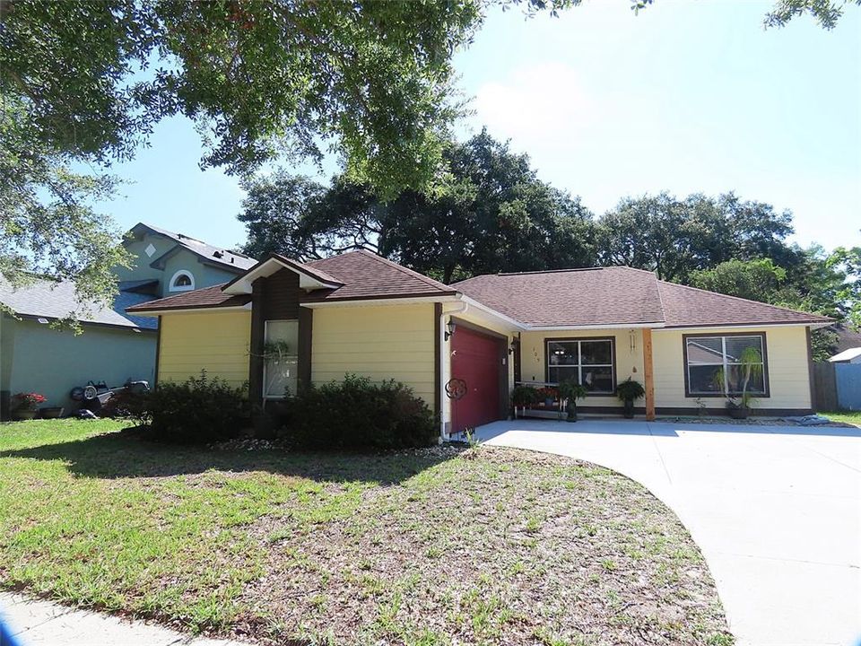 For Sale: $339,900 (3 beds, 2 baths, 1157 Square Feet)