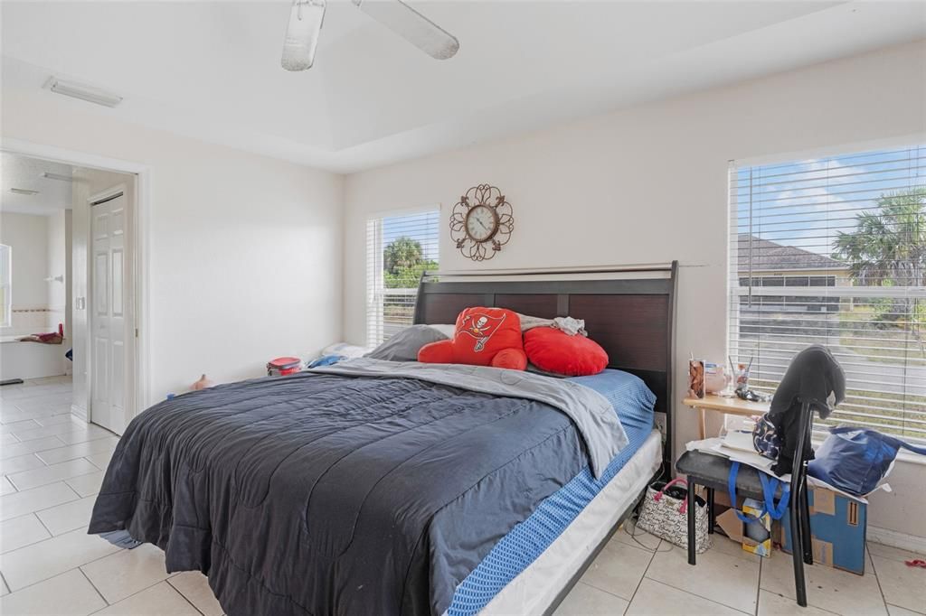 For Sale: $324,900 (3 beds, 2 baths, 2091 Square Feet)