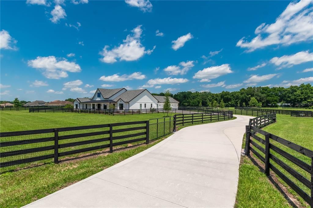 Driveway to the garage-home