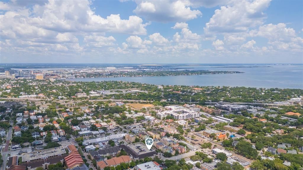 Recently Sold: $450,000 (2 beds, 2 baths, 1231 Square Feet)