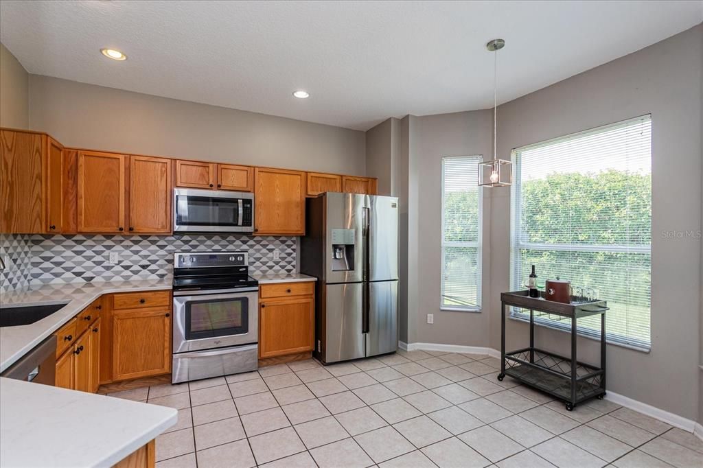 Active With Contract: $319,900 (2 beds, 2 baths, 1512 Square Feet)