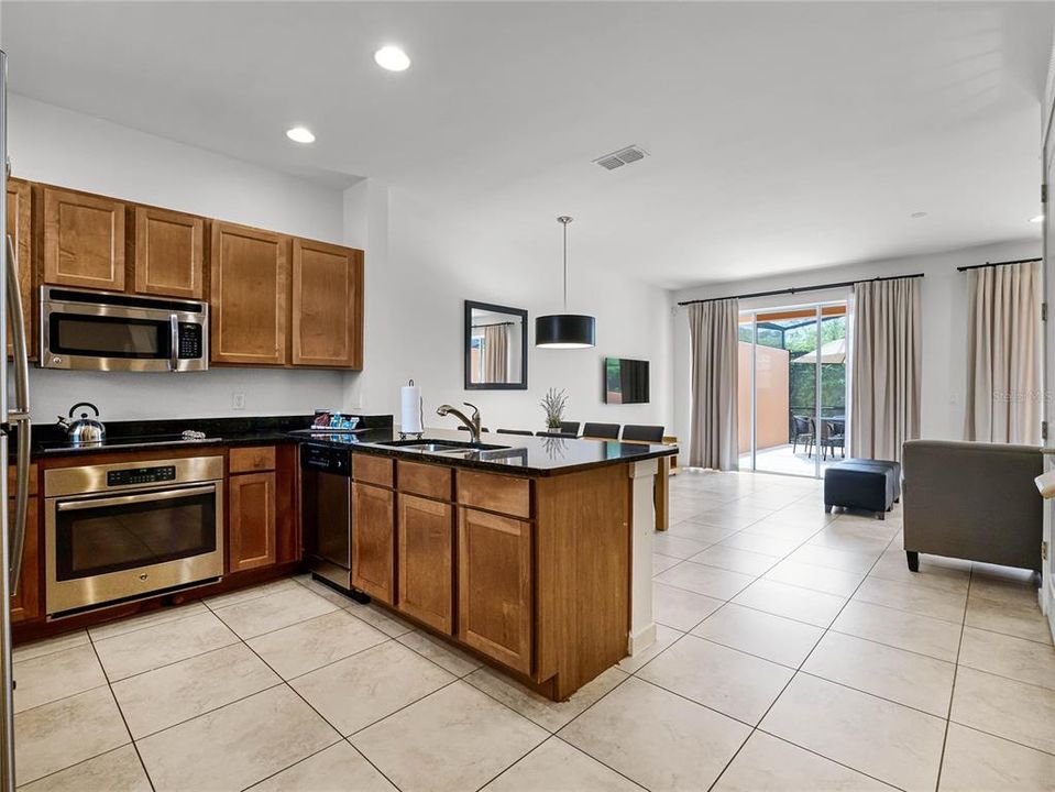 For Sale: $335,000 (2 beds, 2 baths, 1350 Square Feet)