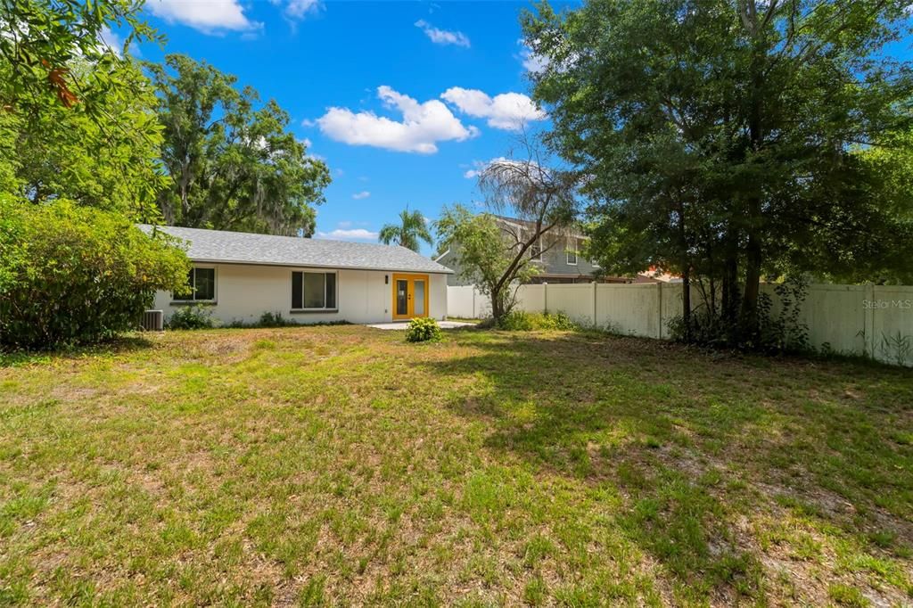 Active With Contract: $398,000 (3 beds, 2 baths, 1211 Square Feet)