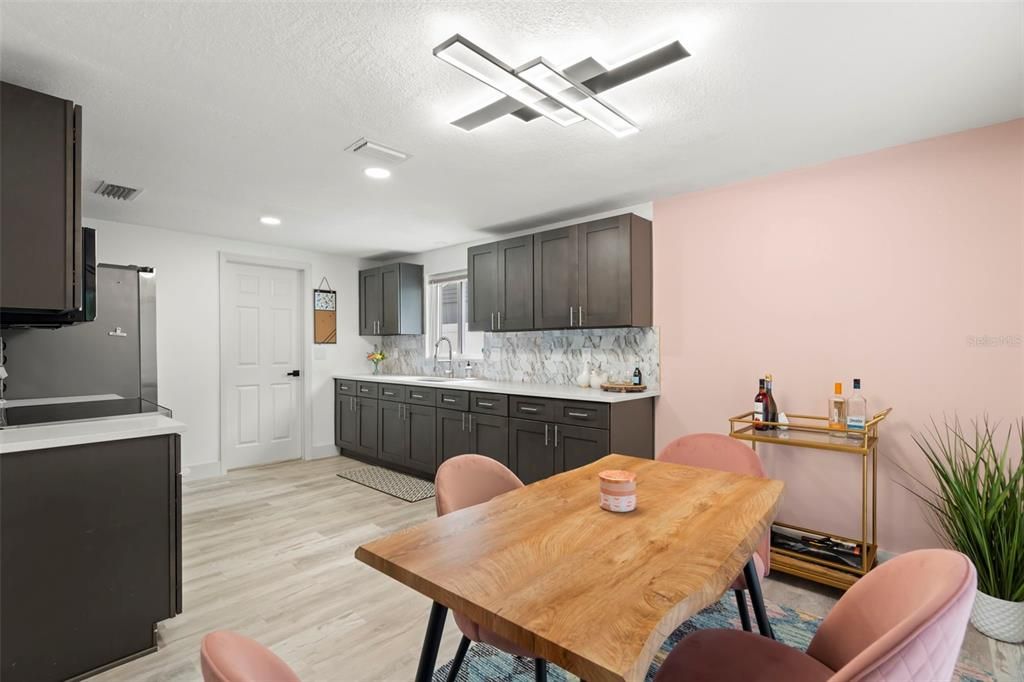 Active With Contract: $398,000 (3 beds, 2 baths, 1211 Square Feet)