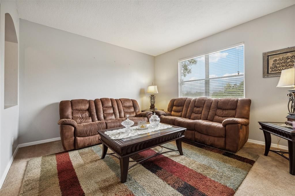 BONUS ROOM/LOFT.