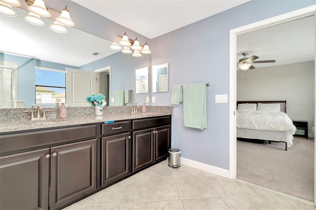 Active With Contract: $549,000 (4 beds, 2 baths, 2946 Square Feet)