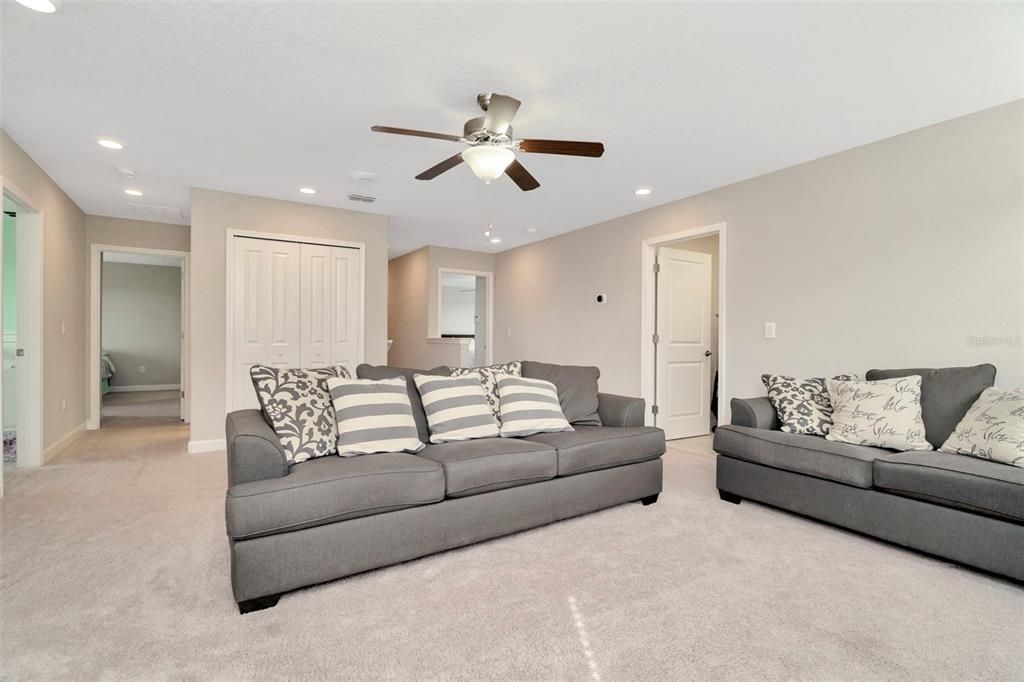 Active With Contract: $549,000 (4 beds, 2 baths, 2946 Square Feet)