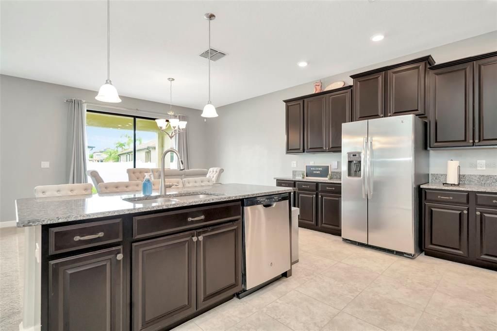 Active With Contract: $549,000 (4 beds, 2 baths, 2946 Square Feet)