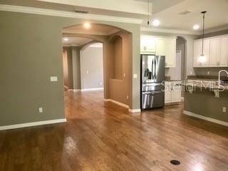 For Rent: $2,995 (3 beds, 2 baths, 2278 Square Feet)