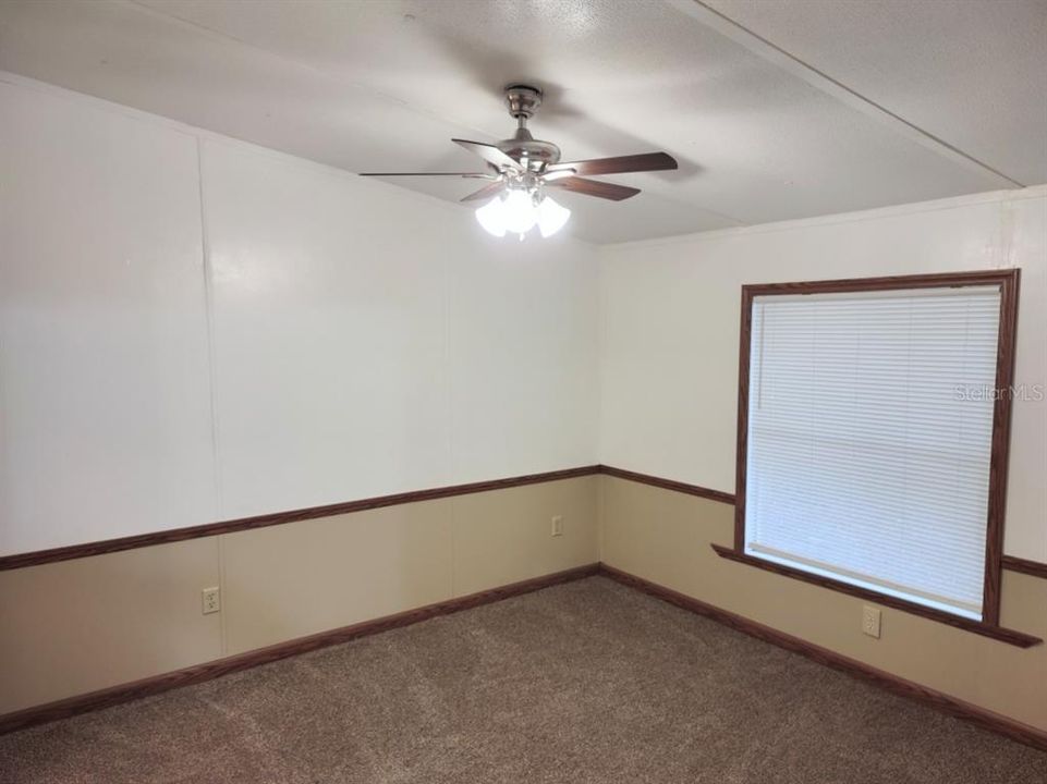 For Sale: $159,000 (3 beds, 2 baths, 960 Square Feet)