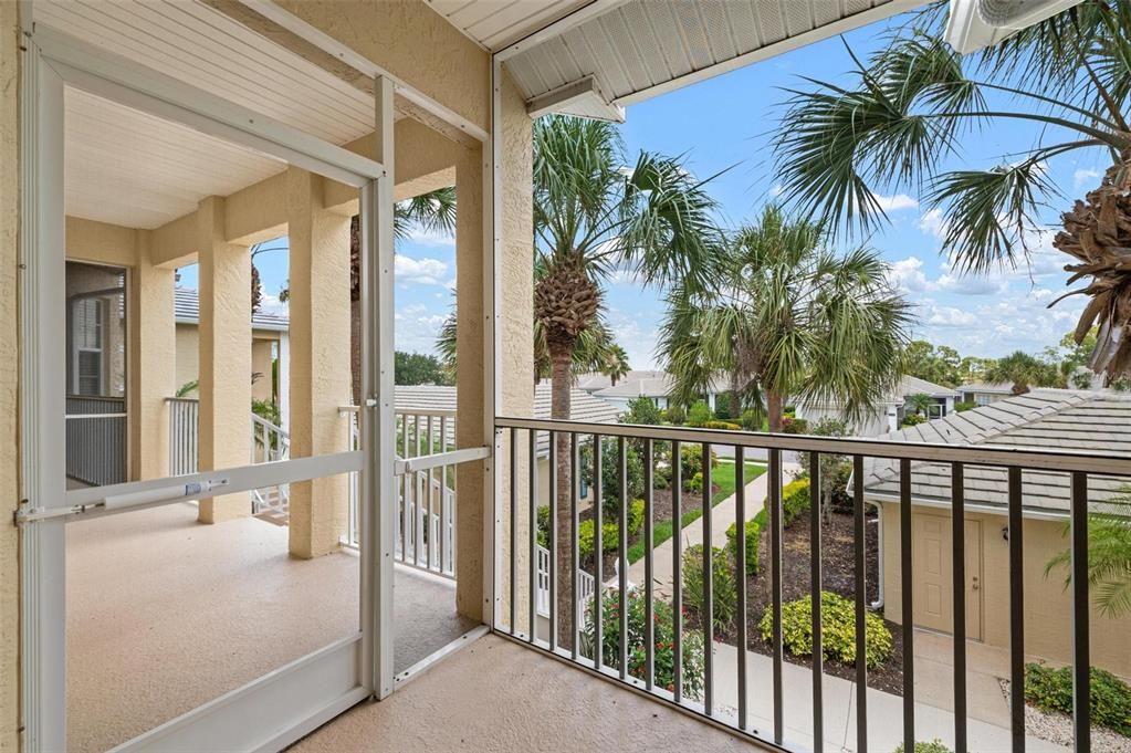 Front Entryway Screened Porch