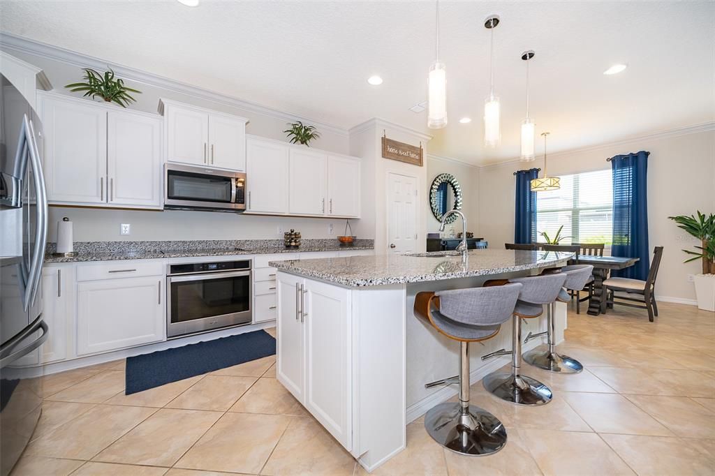 Active With Contract: $470,000 (3 beds, 2 baths, 2463 Square Feet)