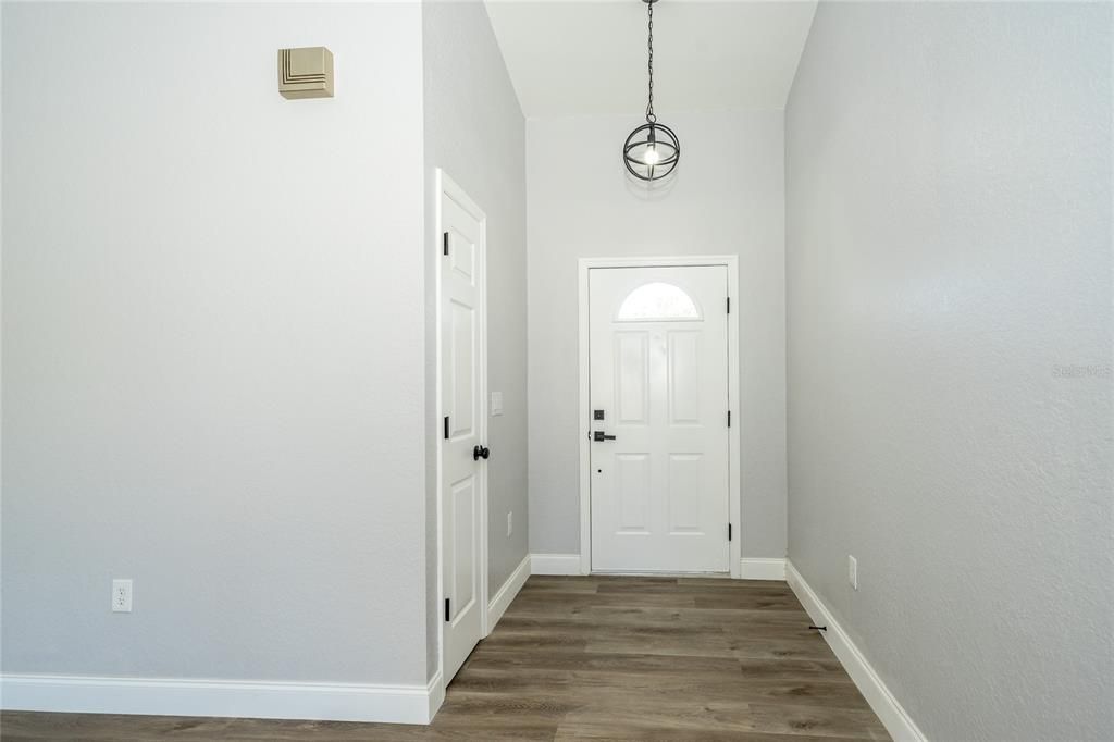 For Sale: $445,000 (3 beds, 2 baths, 1348 Square Feet)